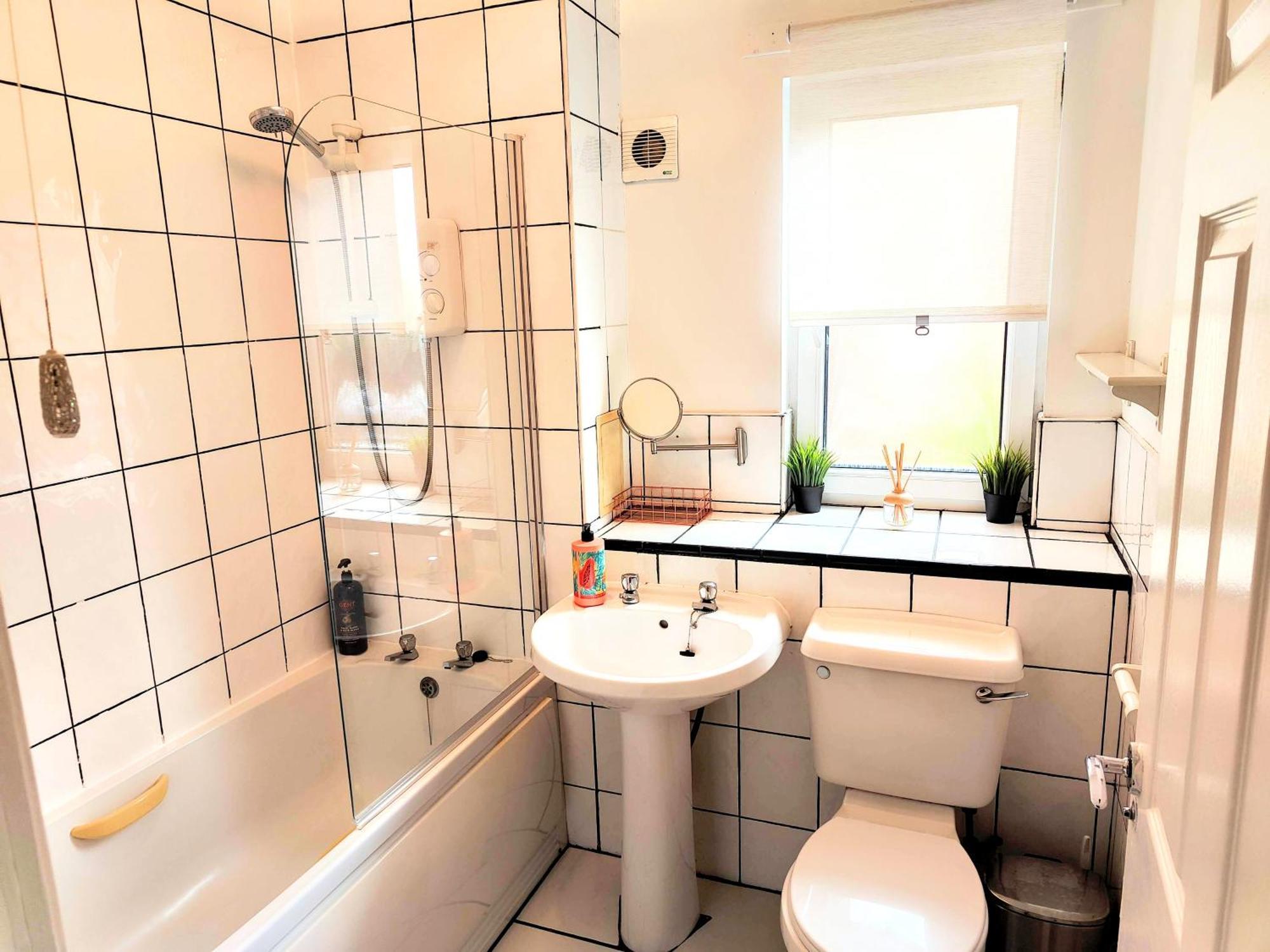 La Casita, Quarry - 2 Bedroom Entire Apartment With Free Parking Glasgow Esterno foto